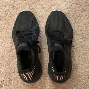 Black adidas tennis shoes